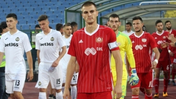 Капитанът на ЦСКА-София Божидар Чорбаджийски разказа какво става около отбора.