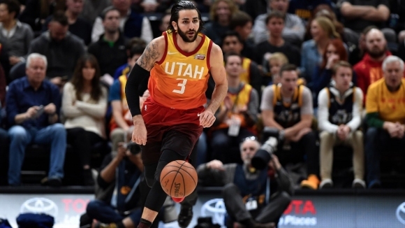 Шампионът Голдън Стейт допусна едва петата си загуба като гост