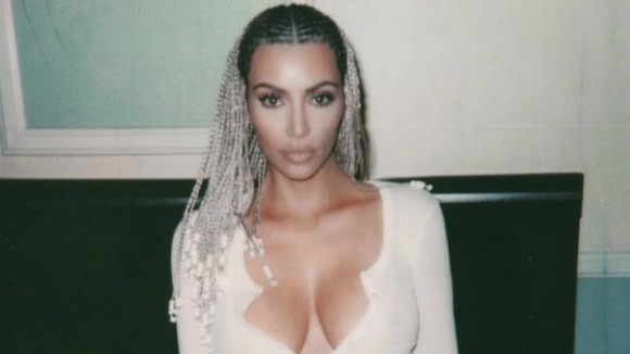 Всички знаем че Ким Кардашян има афинитет към това да