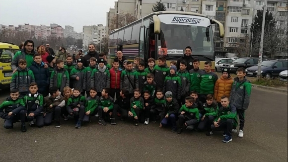 Зимната подготовка на състезателите от Детско юношеската школа на Нефтохимик