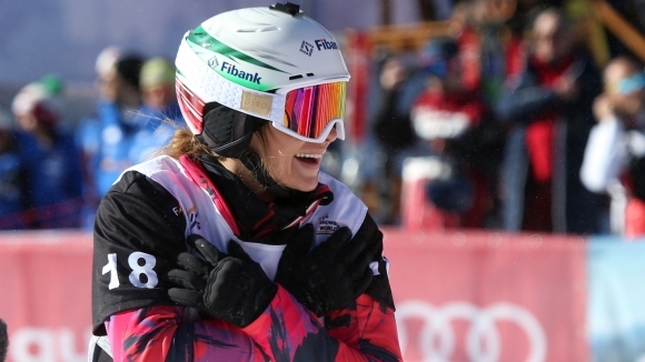 Александра Жекова завърши пета в дисциплината сноубордкрос в старта за