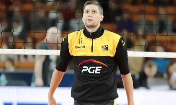 Волейболният национал Николай Пенчев попадна в идеалния отбор на 19 ия