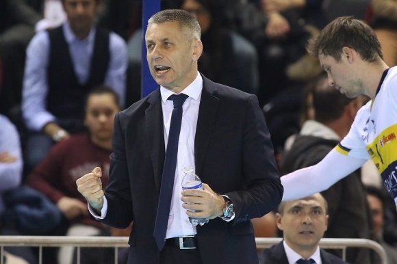 Най титулуваният български треньор в клубния волейбол Радостин Стойчев и