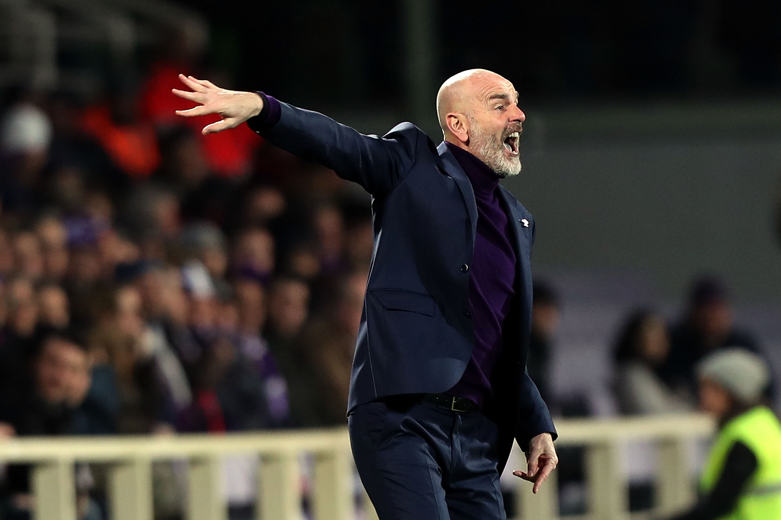 Треньорът на Фиорентина Стефано Пиоли беше бесен за отменената дузпа