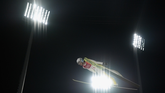 Българският представител в ски скоковете на Зимните олимпийски игри в