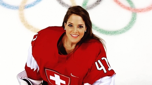 Вратарката на женския отбор по хокей на лед на Швейцария