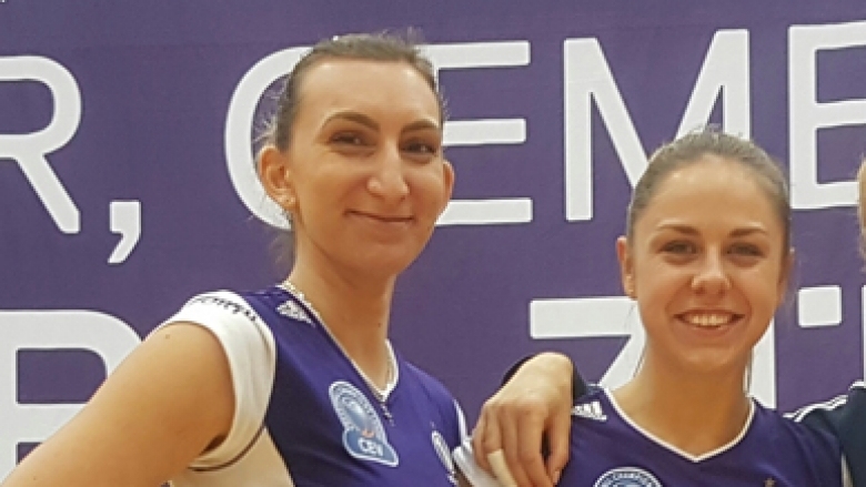 Националките Мира Тодорова и Гергана Димитрова и тимът на Волеро