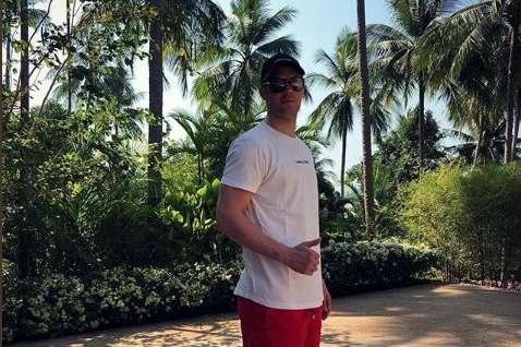 Капитанът на Германия Мануел Нойер замина чак в Тайланд като