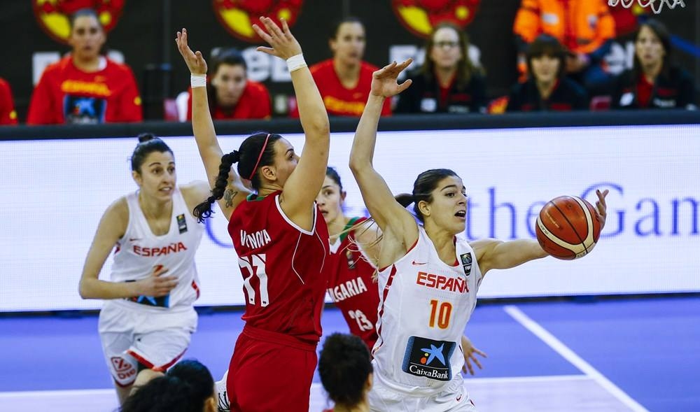 Женският национален отбор на България претърпя очаквана загуба при гостуването