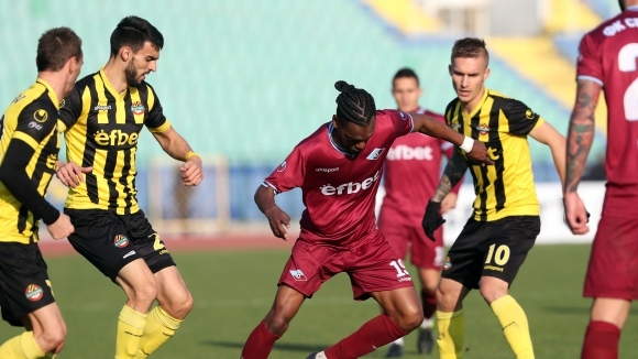 Отборът на Ботев Пловдив замина за София където утре в