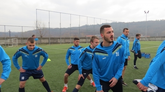 Монтана ще предложи договор на арменския полузащитник Сергис 22 годишният футболист