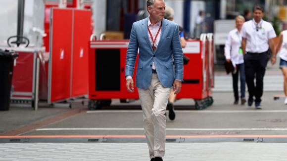 Търговският директор на Формула 1 Шон Братчес отправи недвусмислено послание