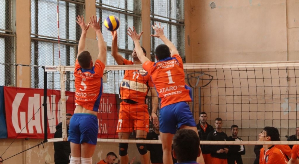 Волейболистите на Черноморец Бяла надиграха като гости Раковски Севлиево след