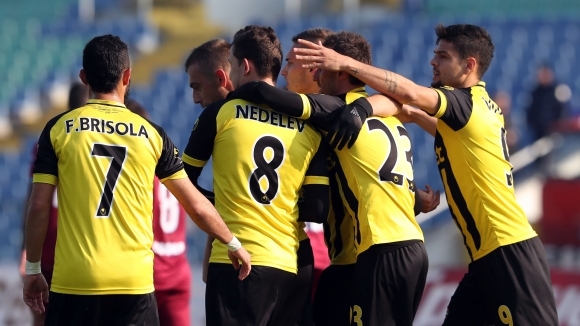 Четирима футболисти от Ботев Пловдив пропуснаха днешната тренировка на отбора