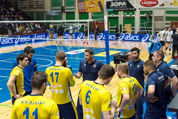 Треньорът на волейболния Хебър Пазарджик Атанас Петров обясни загубата с