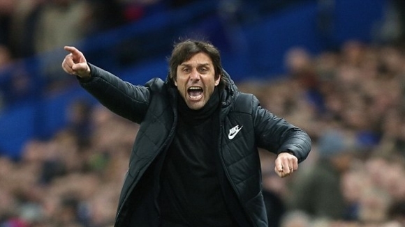 Мениджърът на Челси Антонио Конте бе разочарован след равенството 1 1