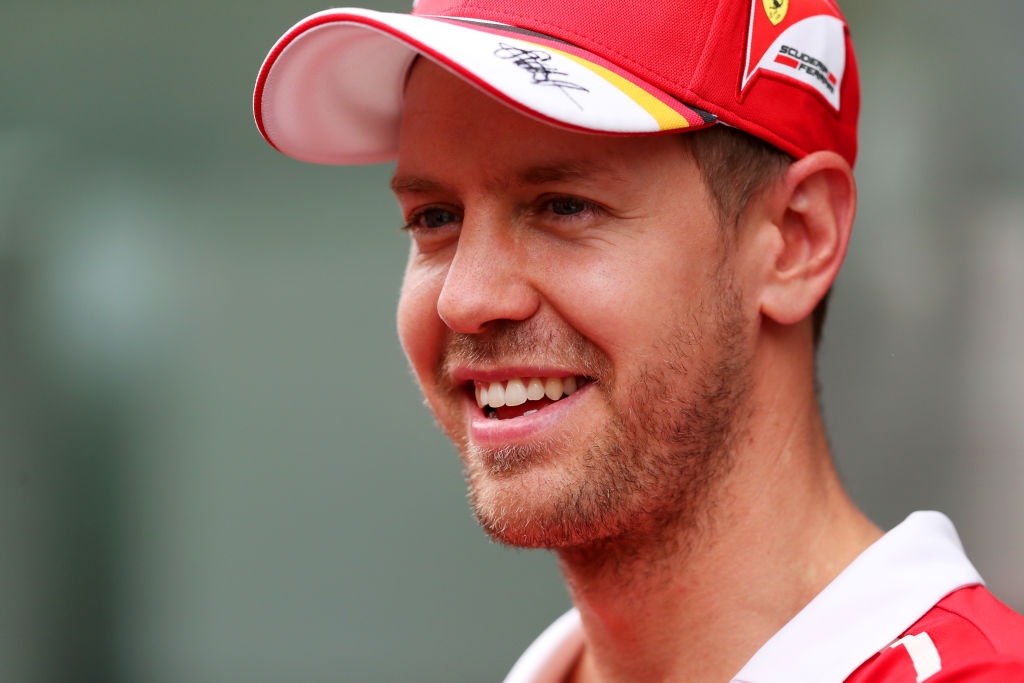 Пилотът на Ферари Себастиан Фетел разкри че не е притеснен
