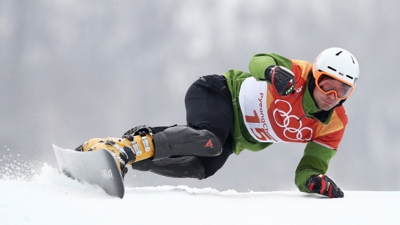 След броени минути започват квалификациите в сноуборда в дисциплината паралелен