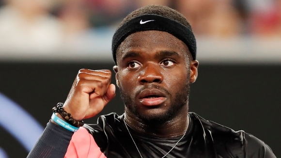 Участващият с уайлд кард представител на домакините Франсис Тиафоу се