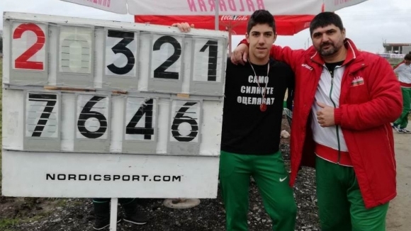 Валентин Андреев коригира два пъти българския рекорд на чук 5
