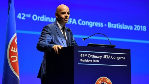 Президентът на ФИФА Джани Инфантино призовава европейските асоциации да си