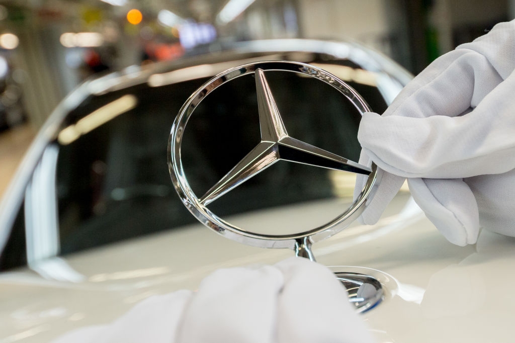 Daimler инвестира близо 2 млрд долара в разширяване на производството