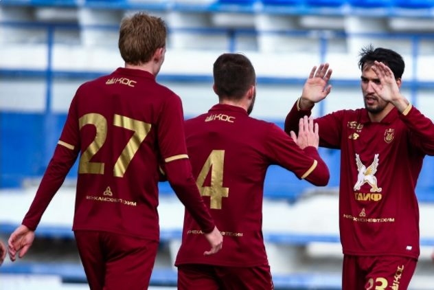 Националът Ивелин Попов бързо се превръща във важна фигура в