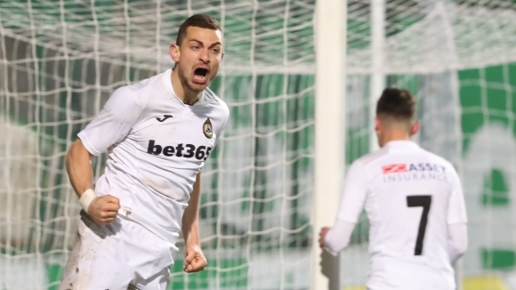 Отборите на Витоша Бистрица и Славия играят при резултат 0