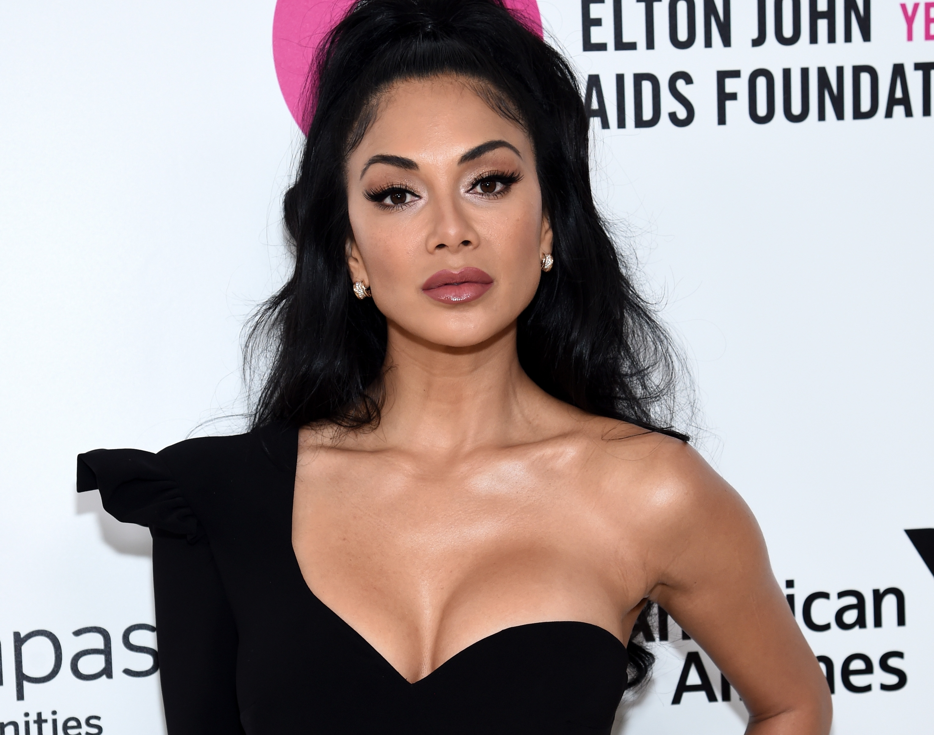 Прелестната половинка на Григор Димитров американската певица Никол Шерцингер