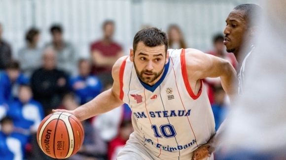 Отборът на Стяуа където играе Павел Маринов загуби от гостуващия