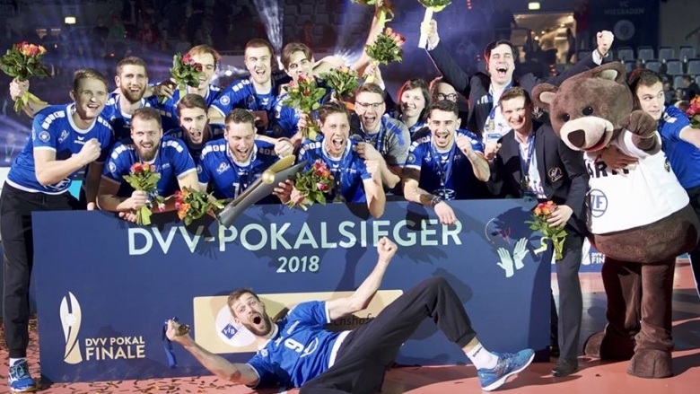 Националът Мартин Атанасов и отборът на Фридрихсхафен спечелиха Купата на