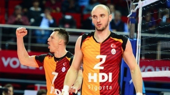 Националът Теодор Тодоров и неговият Галатасарай Истанбул започнаха плейофите в
