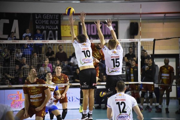 Разпределителят на националния ни волейболен отбор Георги Сеганов и неговият