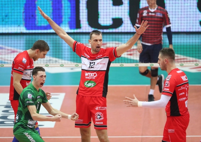 Капитанът на националния отбор на България Виктор Йосифов завърши блестящо