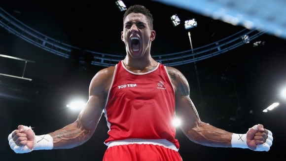 Олимпийският шампион по бокс в категория над 91 килограма от