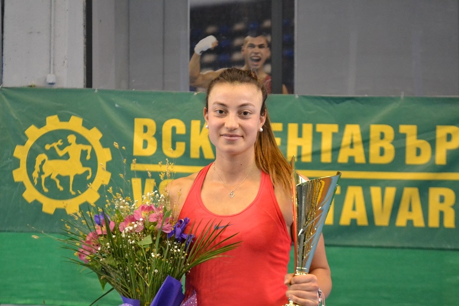 Националката на България за Фед Къп Петя Аршинкова спечели първа
