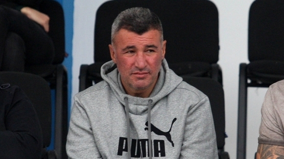 Бившият футболист на Левски Емил Кременлиев смята че в клуба