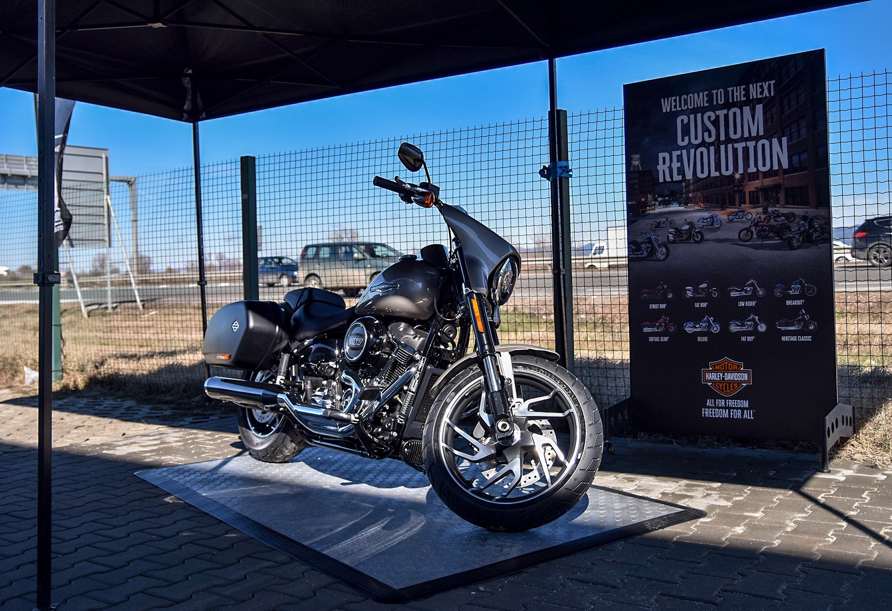 Днес Harley-Davidson Sofia показаха пред клиенти и журналисти новия представител