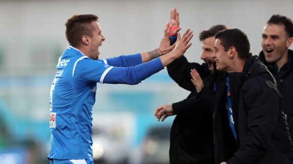 Футболистите на Левски Антонио Вутов и Милош Цветкович ще зарадват