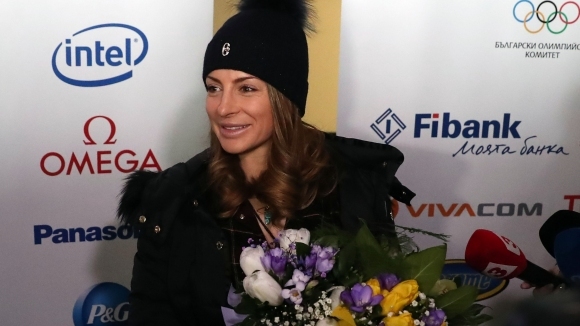 Българката Александра Жекова се класира седма в състезанието по сноубордкрос