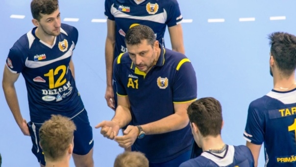 Българският волейболен треньор Николай Желязков и воденият от него Волей