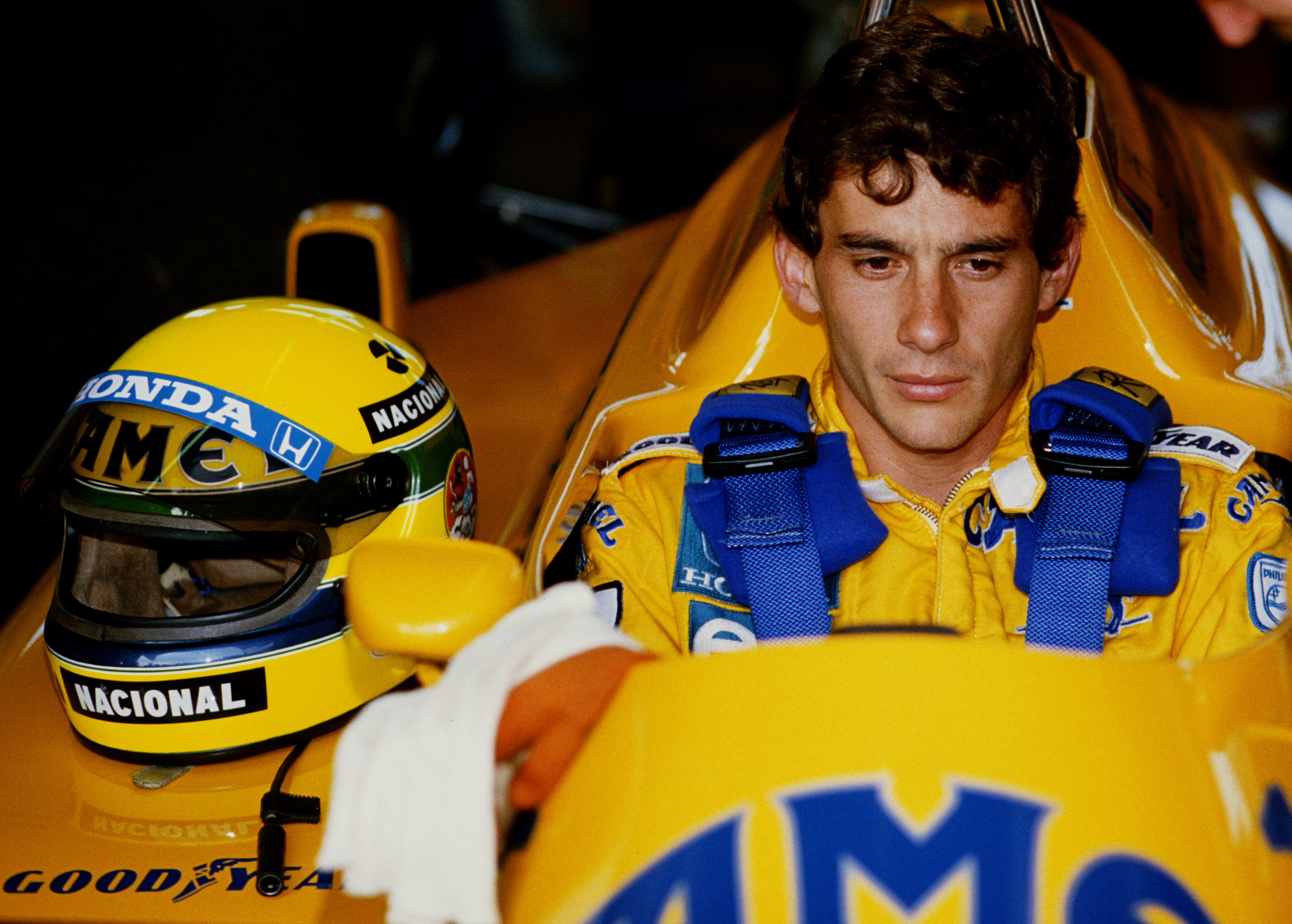 Жълтият костюм на една от най-великите личности във Формула 1