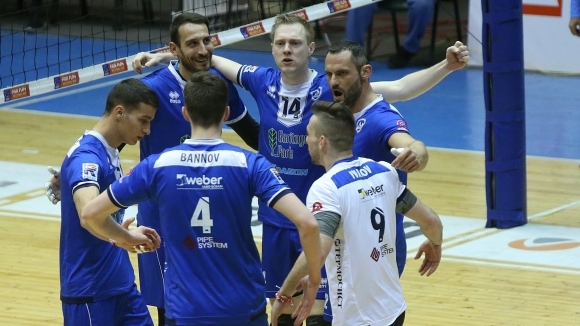 Волейболистите на Левски София надиграха като домакини Пирин Разлог с