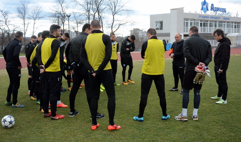 Футболистите на Черно море Георги Божилов и Стефан Станчев започнаха