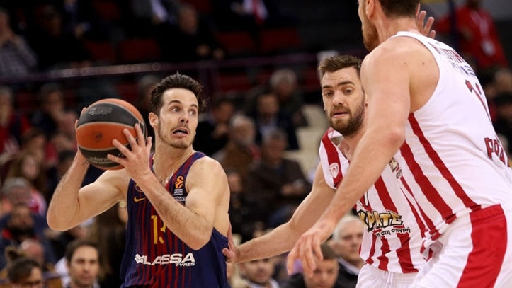 Испанският баскетболен клуб Барселона постигна категорична победа с 90 63 22 17