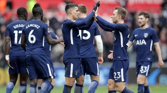 Суонзи приема Тотнъм на Либърти Стейдиъм в първи двубой от