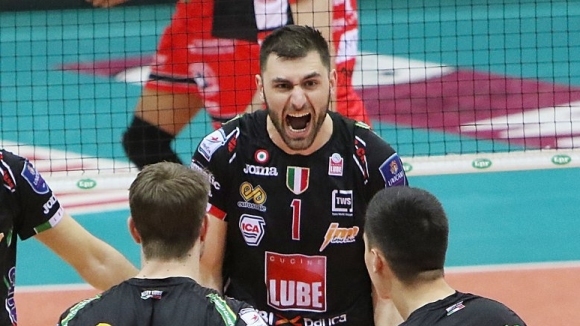 Волейболният национал Цветан Соколов и действащият шампион на Италия Кучине