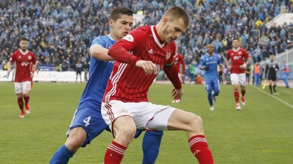 В интернет пространството се появи странно селфи на национала и