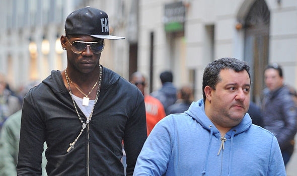 Агентът на Марио Балотели Мино Райола не успя да намери