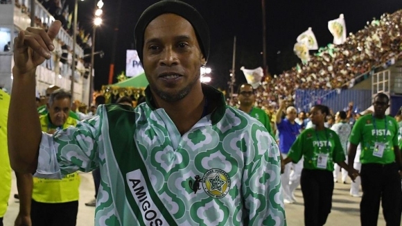 Легендарният бразилски футболист Роналдиньо ще влезе в политиката съобщиха медиите